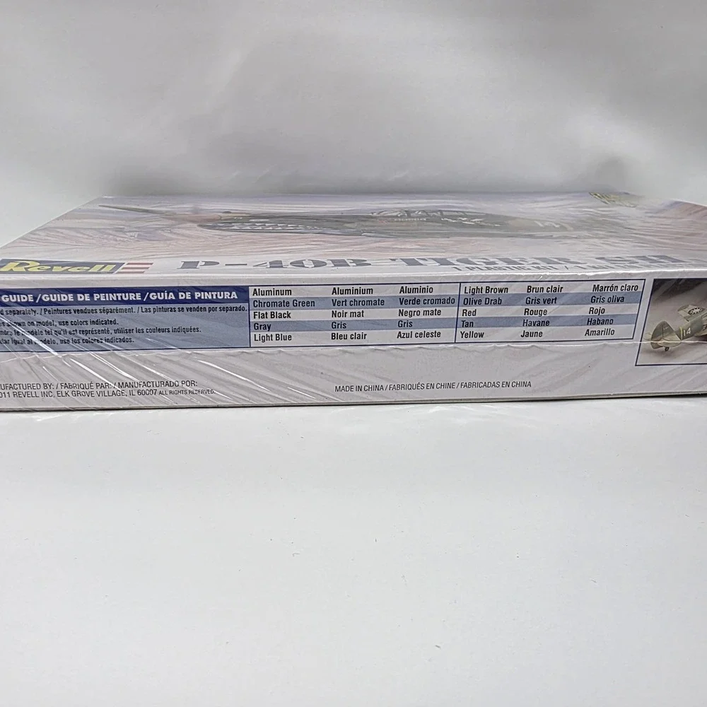 Revell Monogram 1/48 Scale Tiger Shark P-40B Model Kit Sealed * Box Issues